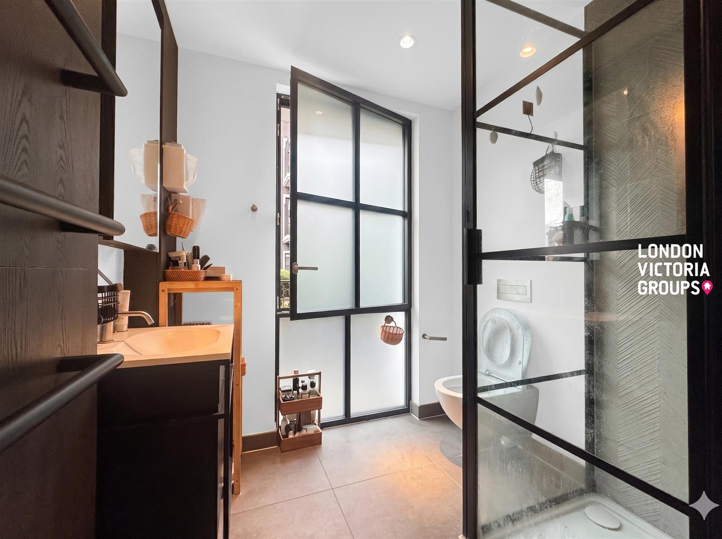 101-103 Cleveland Street, London